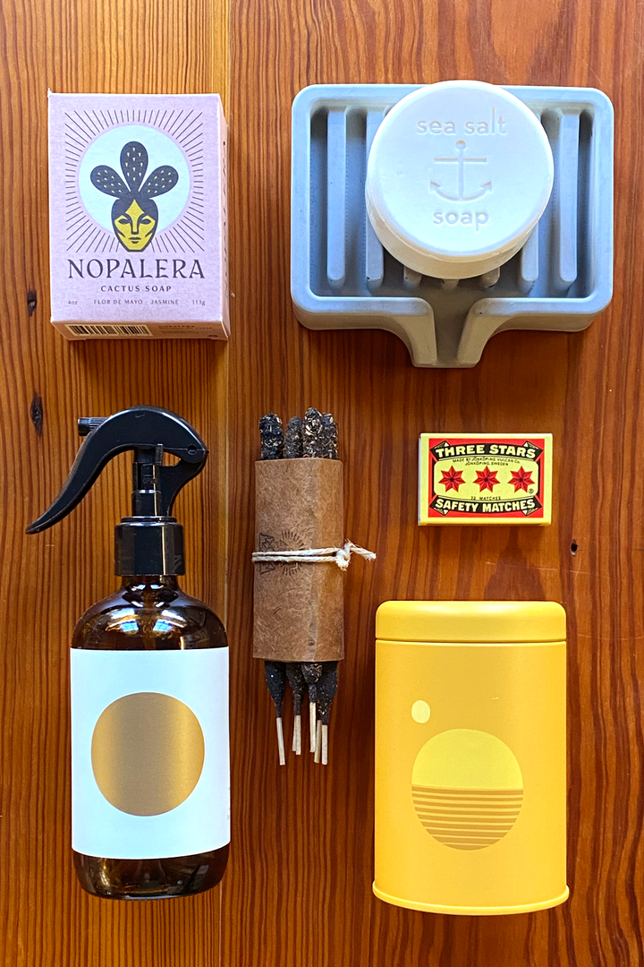 Designer DIY - Kitchen Soap Dispenser Bottle - Postcards from the Ridge